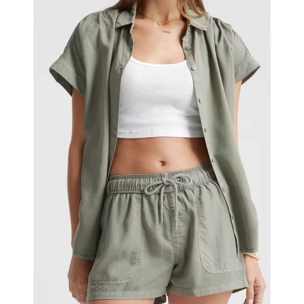 Quince Women's Vintage Wash Tencel Camp Shirt Olive Green Button Down Size Large